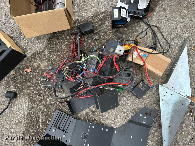 image for item NO9359 Law enforcement equipment