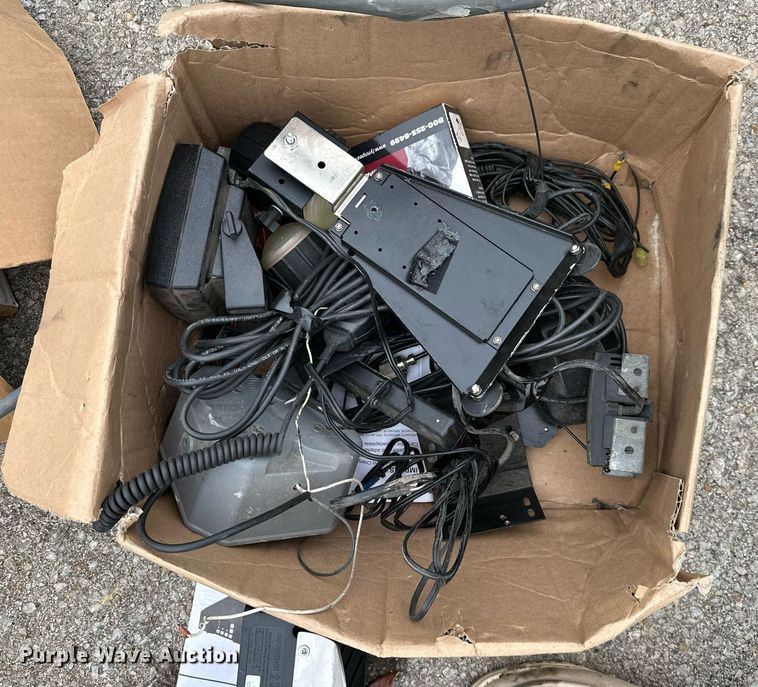 image for item NO9359 Law enforcement equipment