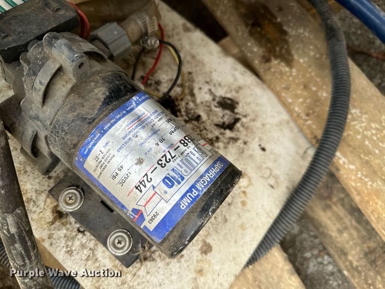 image for item NO9360 (3) poly tanks