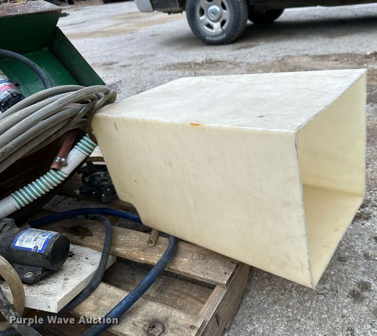 image for item NO9360 (3) poly tanks