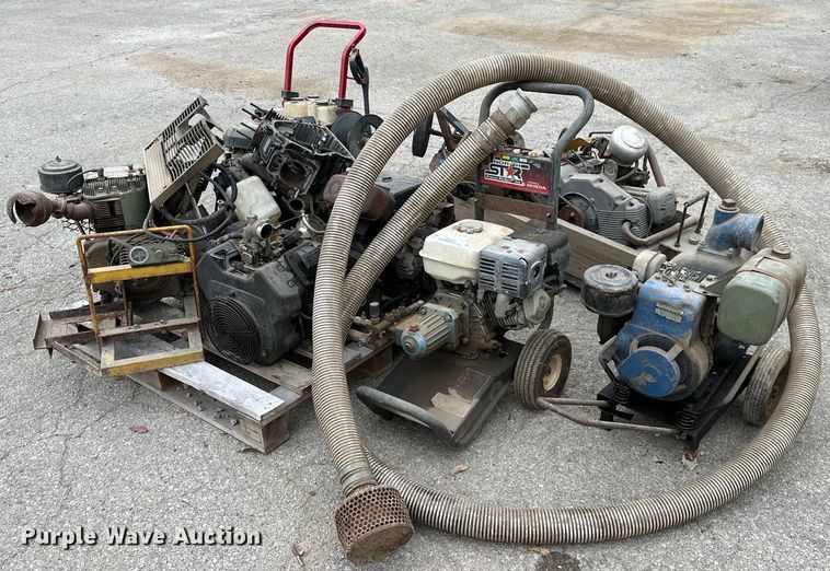 image for item NO9361 (5) single cylinder gas engines