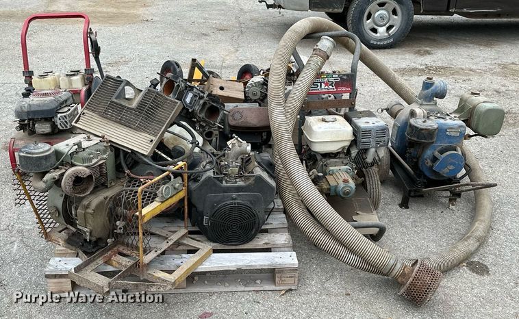 image for item NO9361 (5) single cylinder gas engines