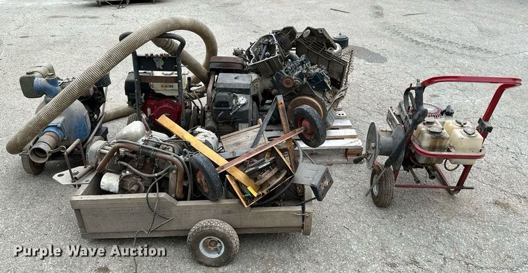 image for item NO9361 (5) single cylinder gas engines