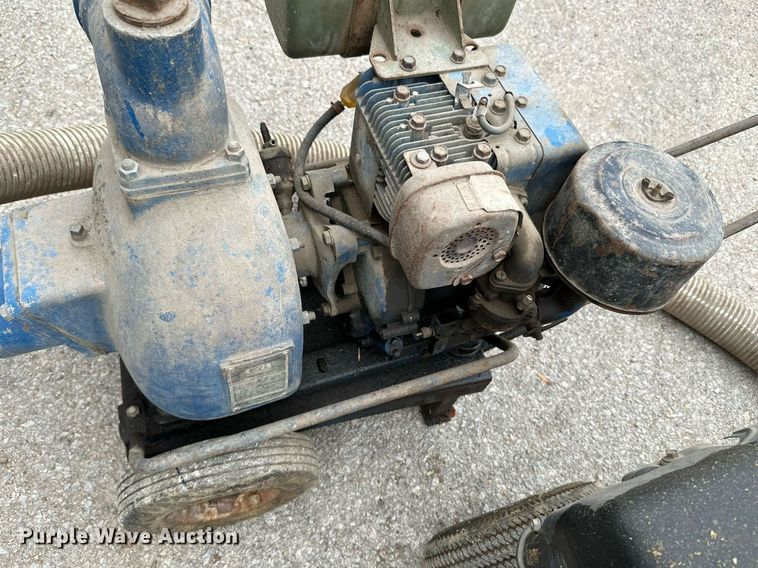 image for item NO9361 (5) single cylinder gas engines