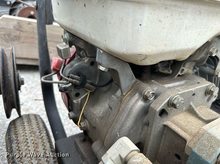 image for item NO9361 (5) single cylinder gas engines