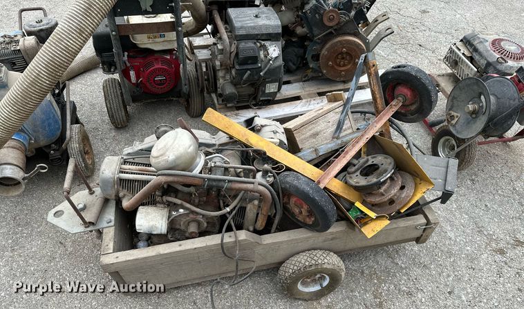 image for item NO9361 (5) single cylinder gas engines