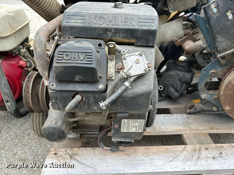 image for item NO9361 (5) single cylinder gas engines