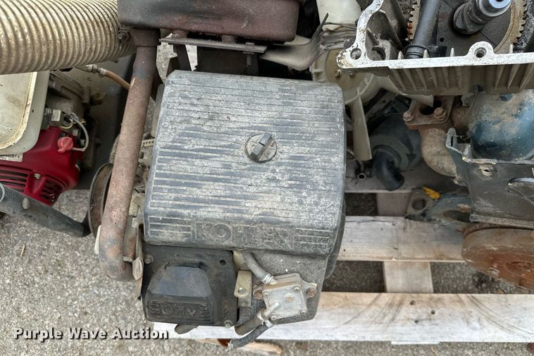 image for item NO9361 (5) single cylinder gas engines