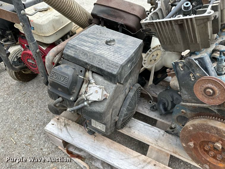 image for item NO9361 (5) single cylinder gas engines