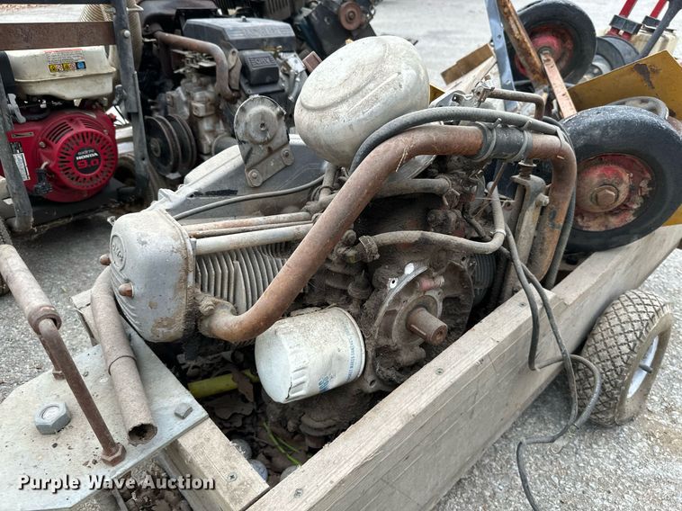 image for item NO9361 (5) single cylinder gas engines