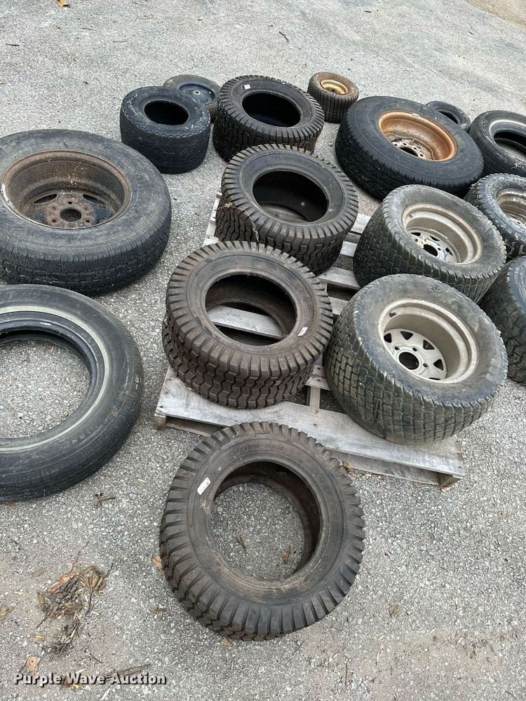 image for item NO9362 Tires and wheels
