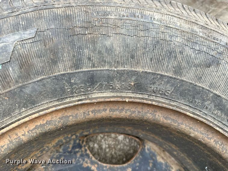 image for item NO9362 Tires and wheels