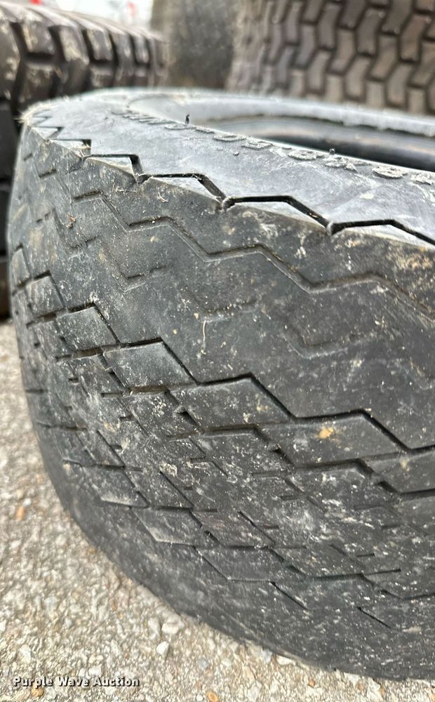 image for item NO9362 Tires and wheels