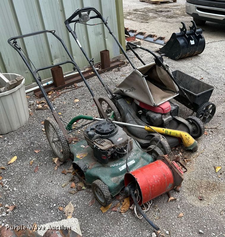 image for item NO9365 Lawn equipment
