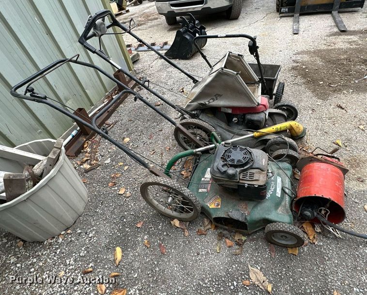 image for item NO9365 Lawn equipment