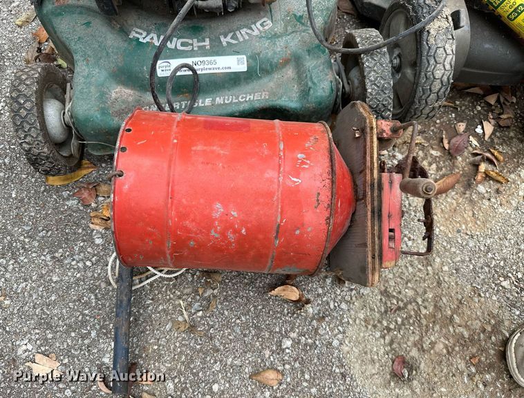 image for item NO9365 Lawn equipment