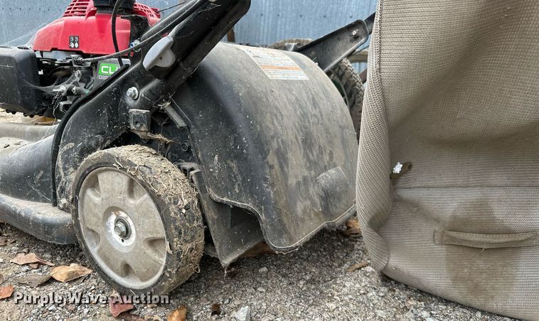 image for item NO9365 Lawn equipment