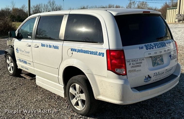 image for item NO9376 2017 Dodge Grand Caravan  van