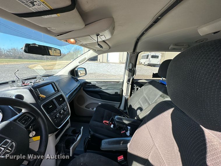 image for item NO9376 2017 Dodge Grand Caravan  van