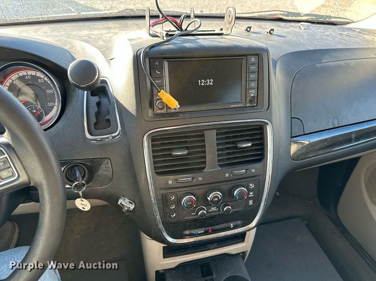 image for item NO9376 2017 Dodge Grand Caravan  van