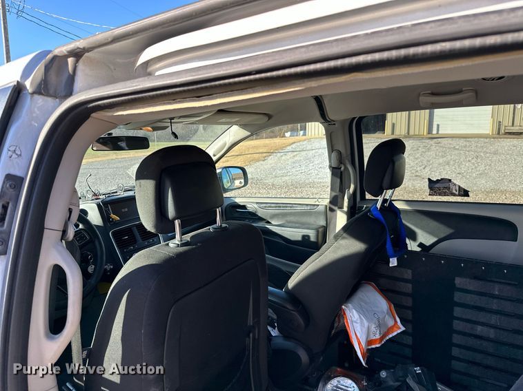 image for item NO9376 2017 Dodge Grand Caravan  van