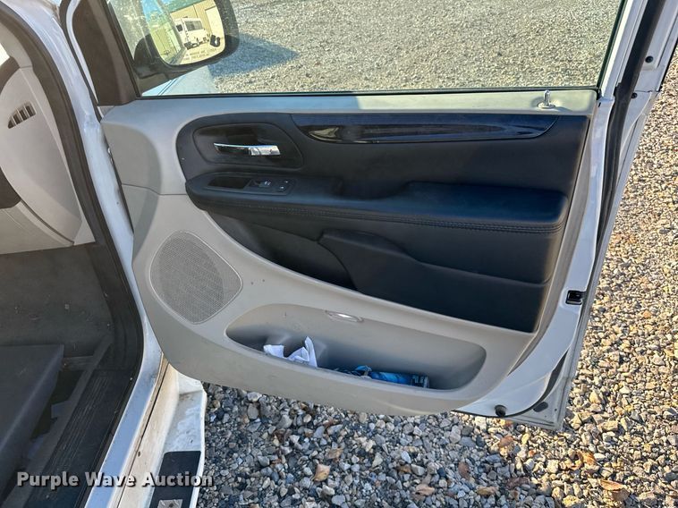 image for item NO9376 2017 Dodge Grand Caravan  van