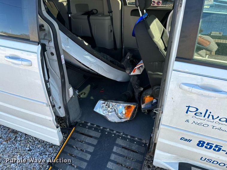 image for item NO9376 2017 Dodge Grand Caravan  van