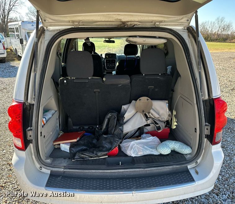 image for item NO9376 2017 Dodge Grand Caravan  van