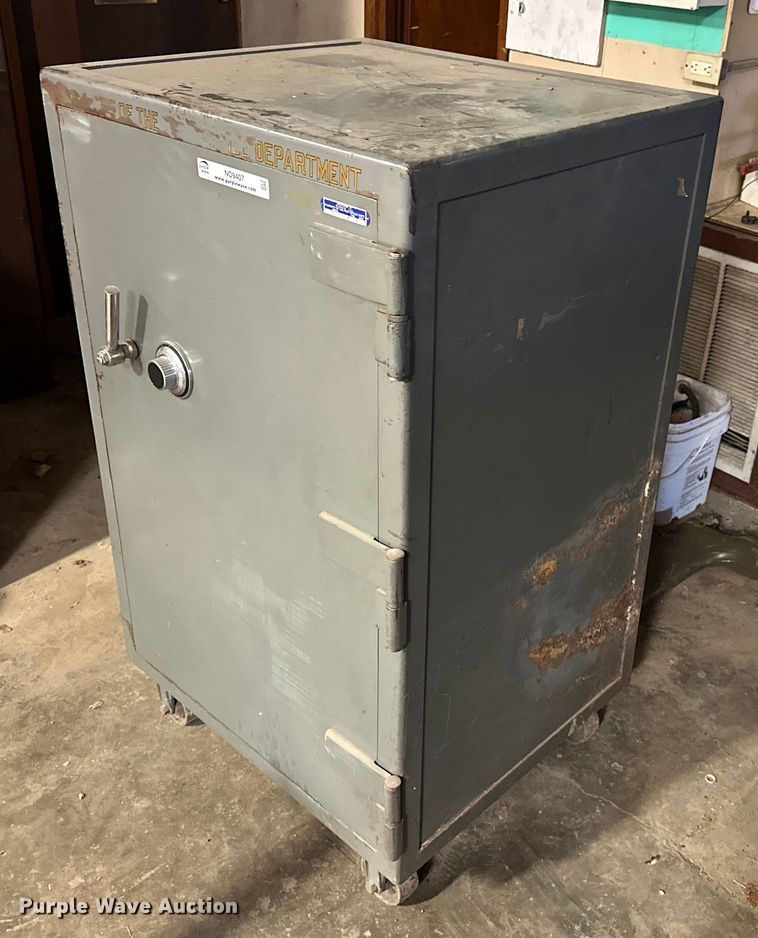 image for item NO9407 Safe