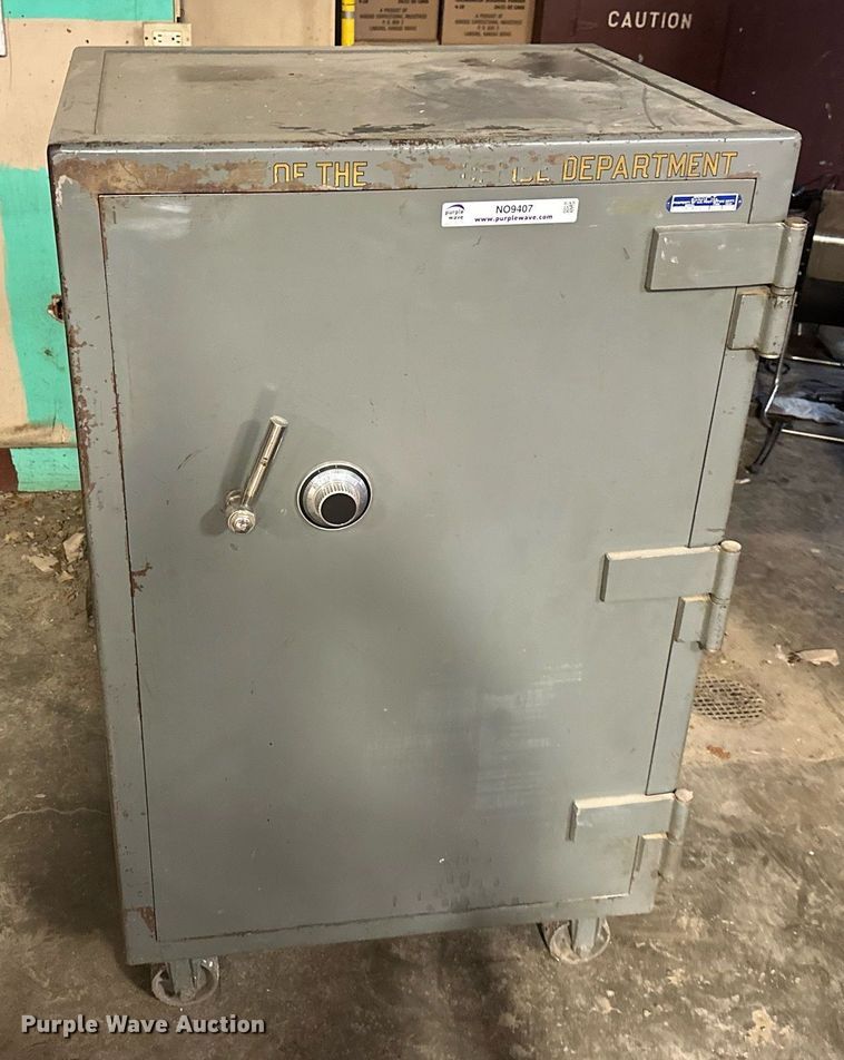 image for item NO9407 Safe