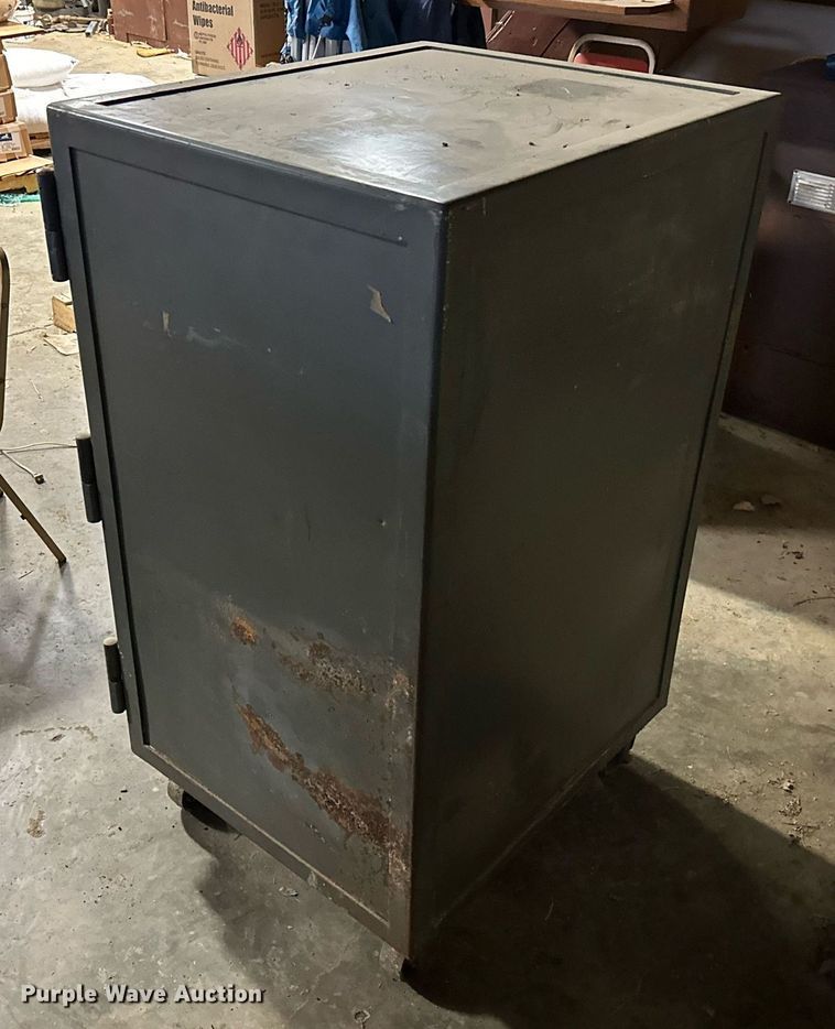 image for item NO9407 Safe