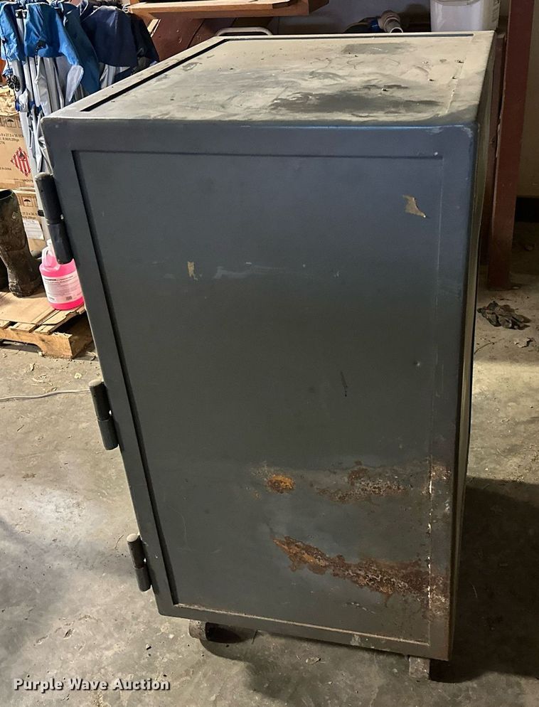 image for item NO9407 Safe