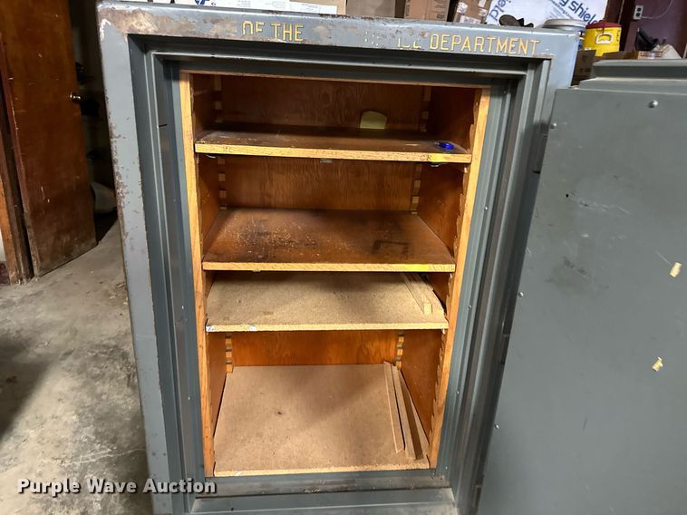 image for item NO9407 Safe