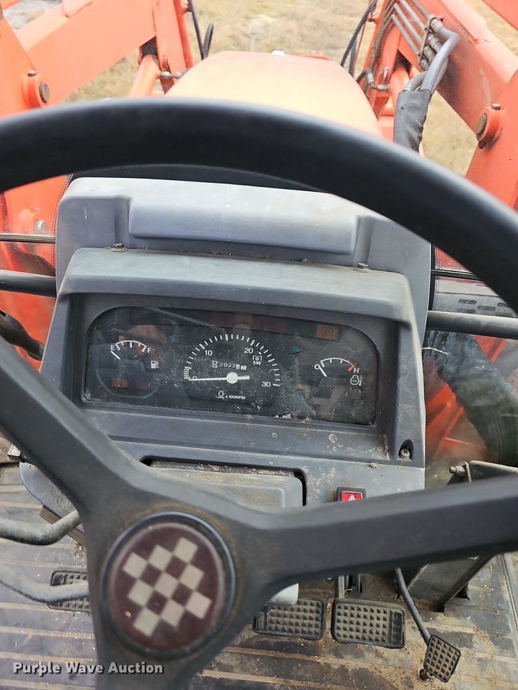 image for item NP9138 Kubota M105S MFWD tractor