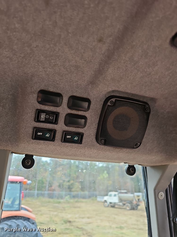 image for item NP9138 Kubota M105S MFWD tractor