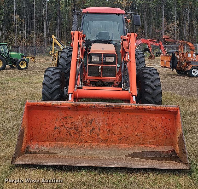 image for item NP9139 Kubota M105S MFWD tractor