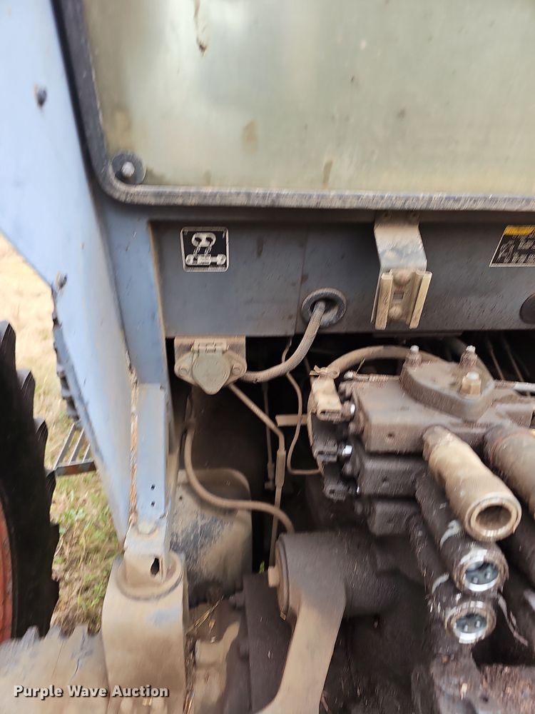 image for item NP9139 Kubota M105S MFWD tractor