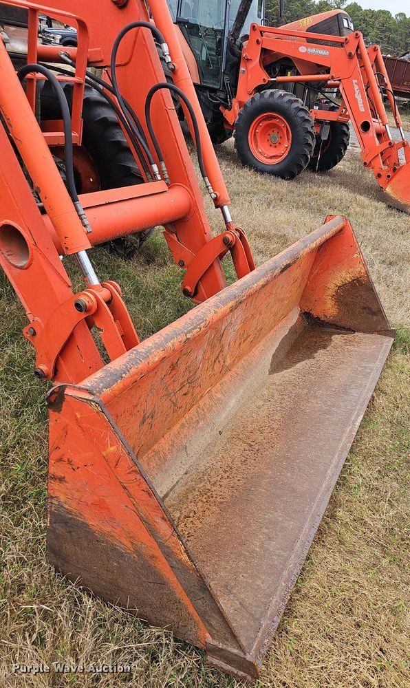 image for item NP9139 Kubota M105S MFWD tractor
