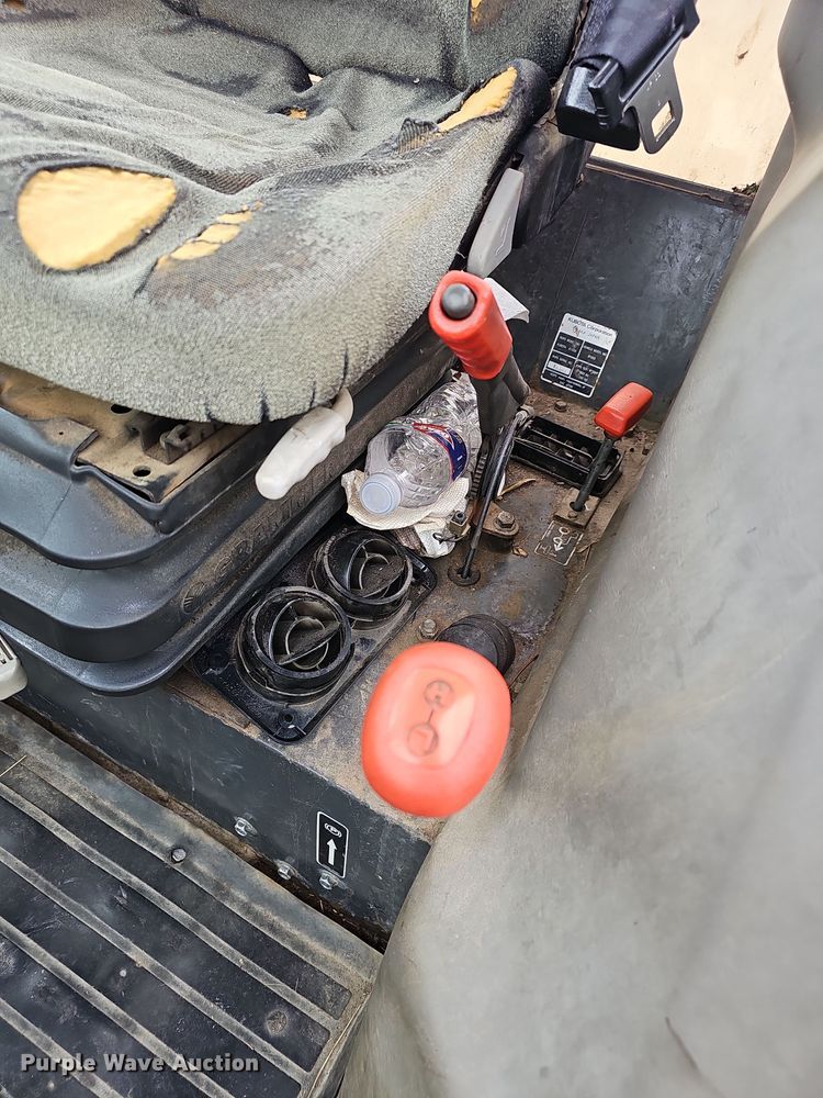 image for item NP9139 Kubota M105S MFWD tractor