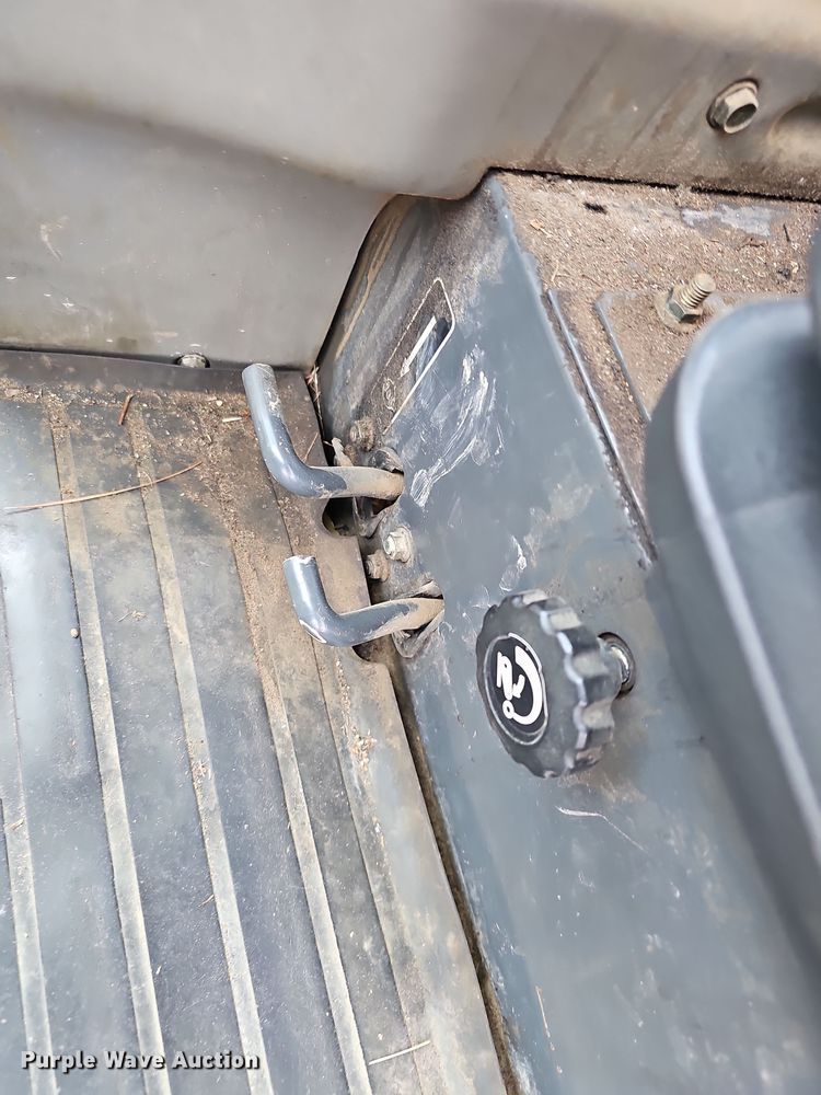 image for item NP9139 Kubota M105S MFWD tractor