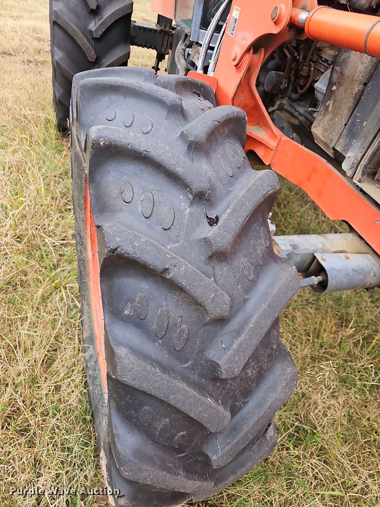 image for item NP9139 Kubota M105S MFWD tractor