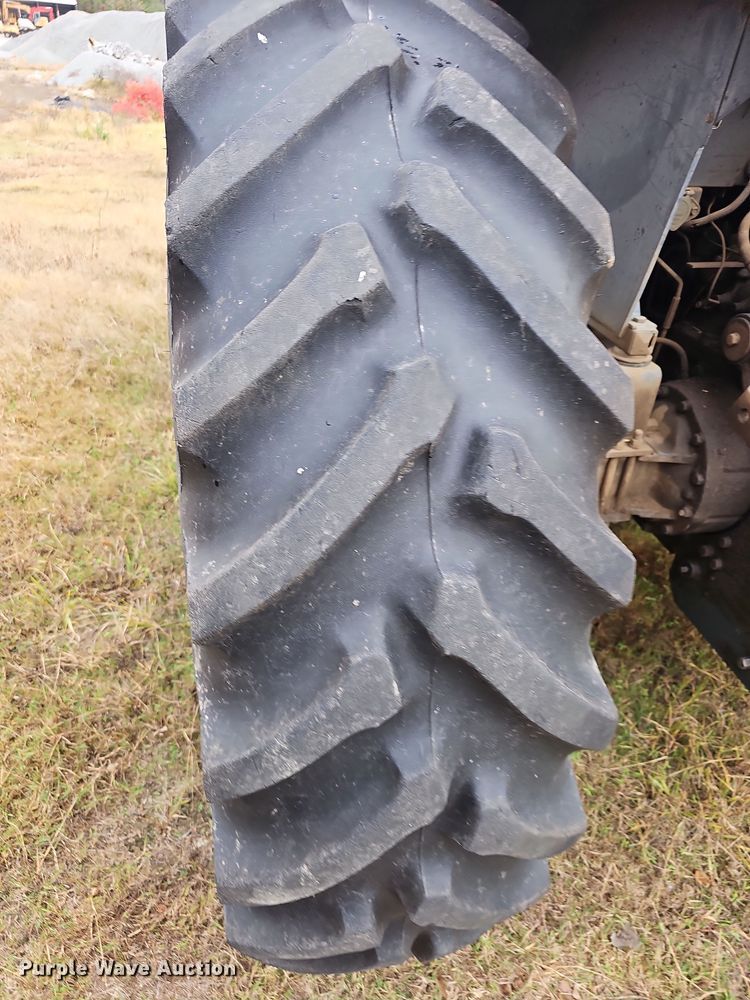 image for item NP9139 Kubota M105S MFWD tractor