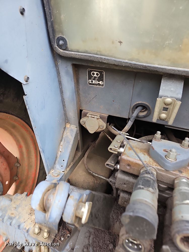 image for item NP9140 Kubota M105S MFWD tractor