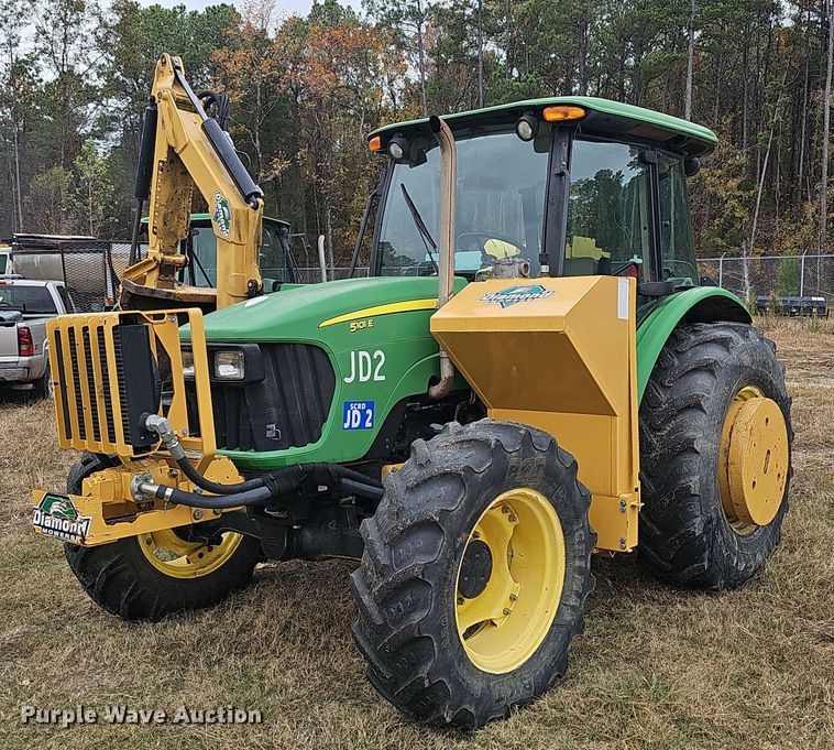 image for item NP9142 2009 John Deere 5101E MFWD tractor