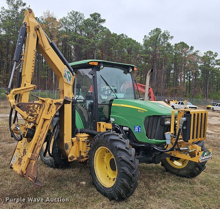 image for item NP9142 2009 John Deere 5101E MFWD tractor