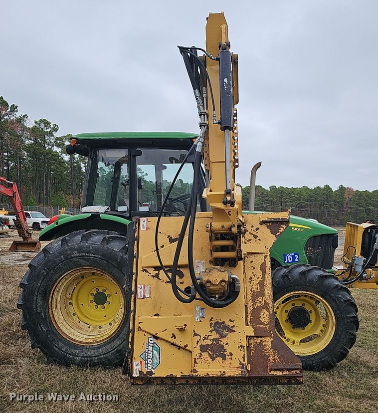 image for item NP9142 2009 John Deere 5101E MFWD tractor