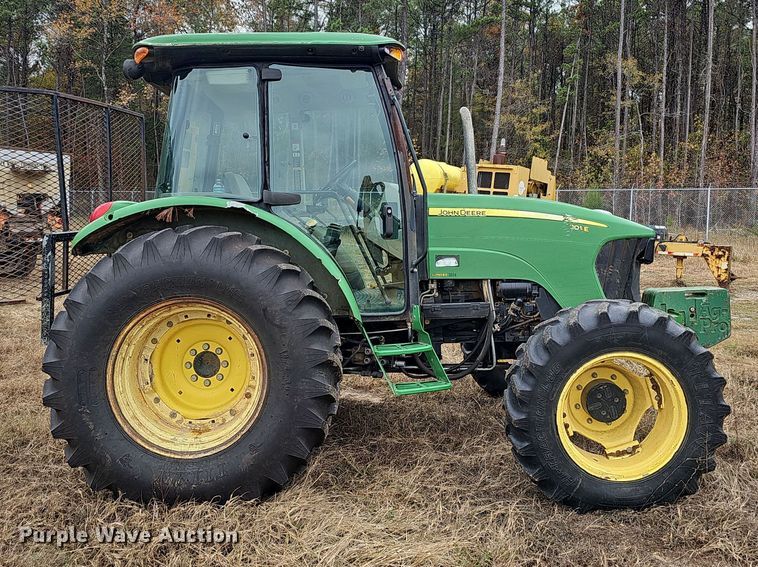 image for item NP9143 2009 John Deere 5101E MFWD tractor