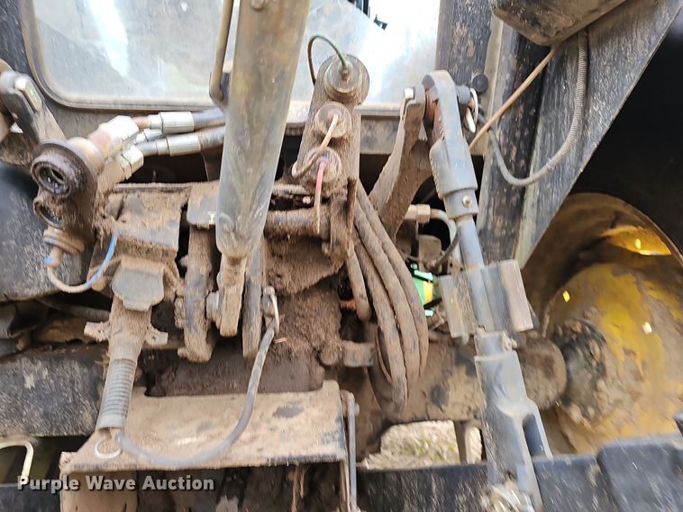 image for item NP9143 2009 John Deere 5101E MFWD tractor