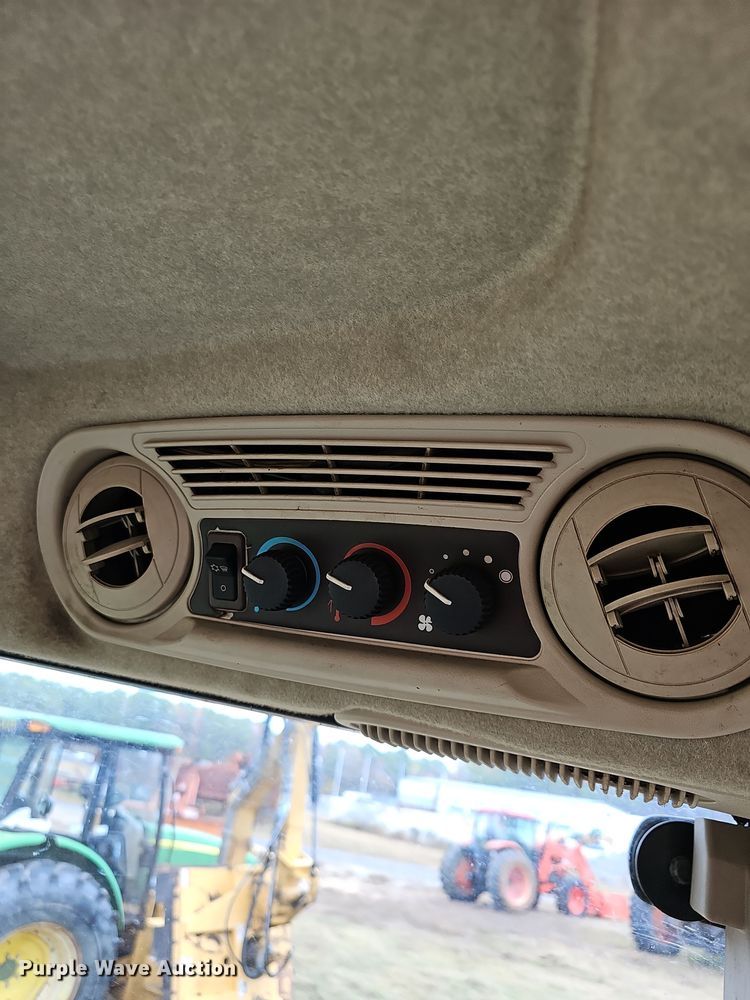 image for item NP9143 2009 John Deere 5101E MFWD tractor