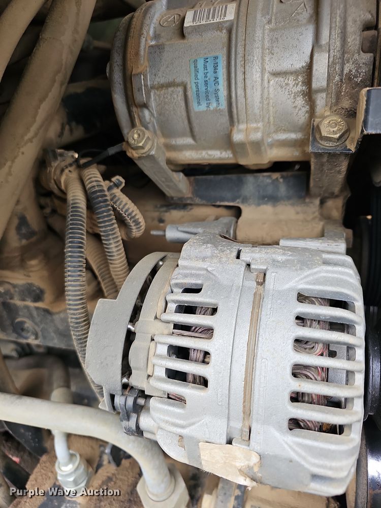 image for item NP9143 2009 John Deere 5101E MFWD tractor